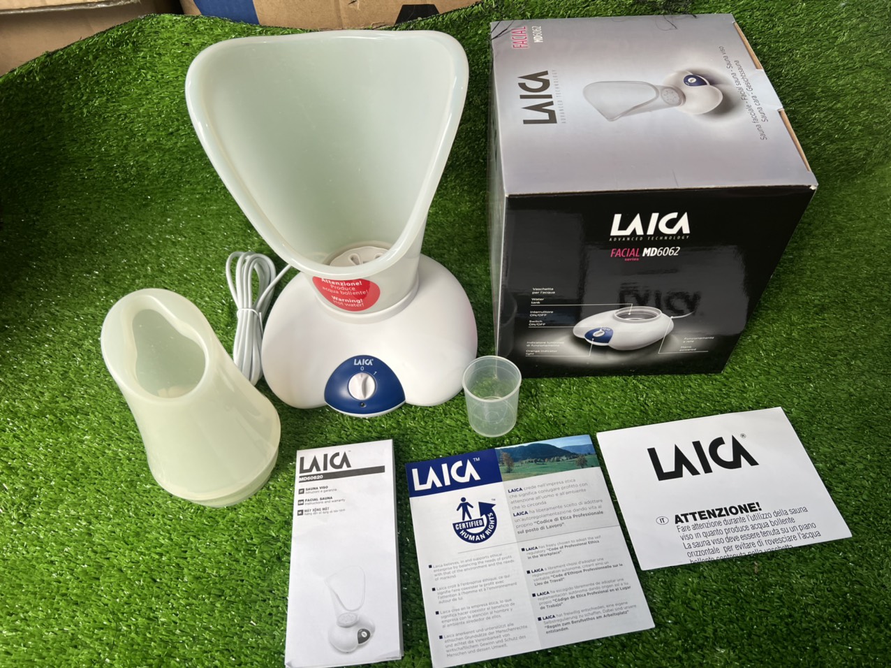 Máy xông mũi họng , mặt laica
