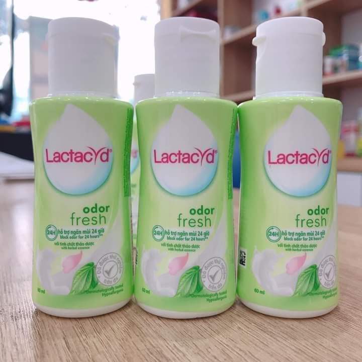 Dung Dịch vệ sinh Lactacyd Lá trầu Không 60ml