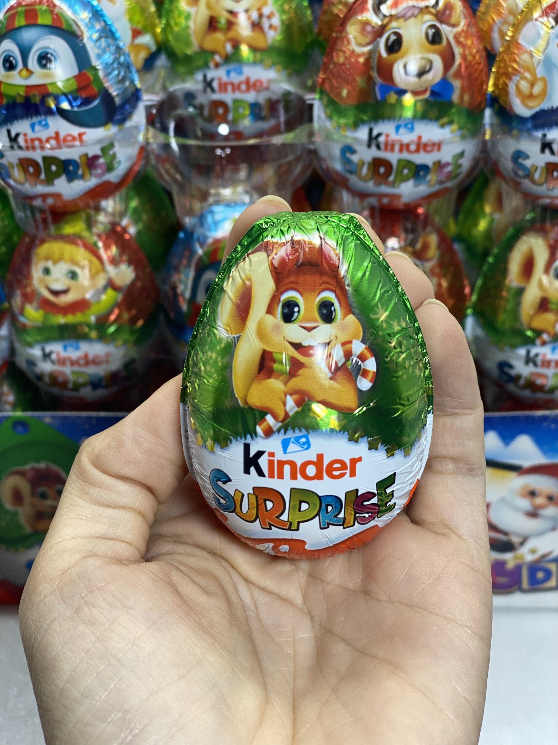 Trứng socola Kinder sữa Surprise 20gr và 100gr (có đồ chơi)- Đức