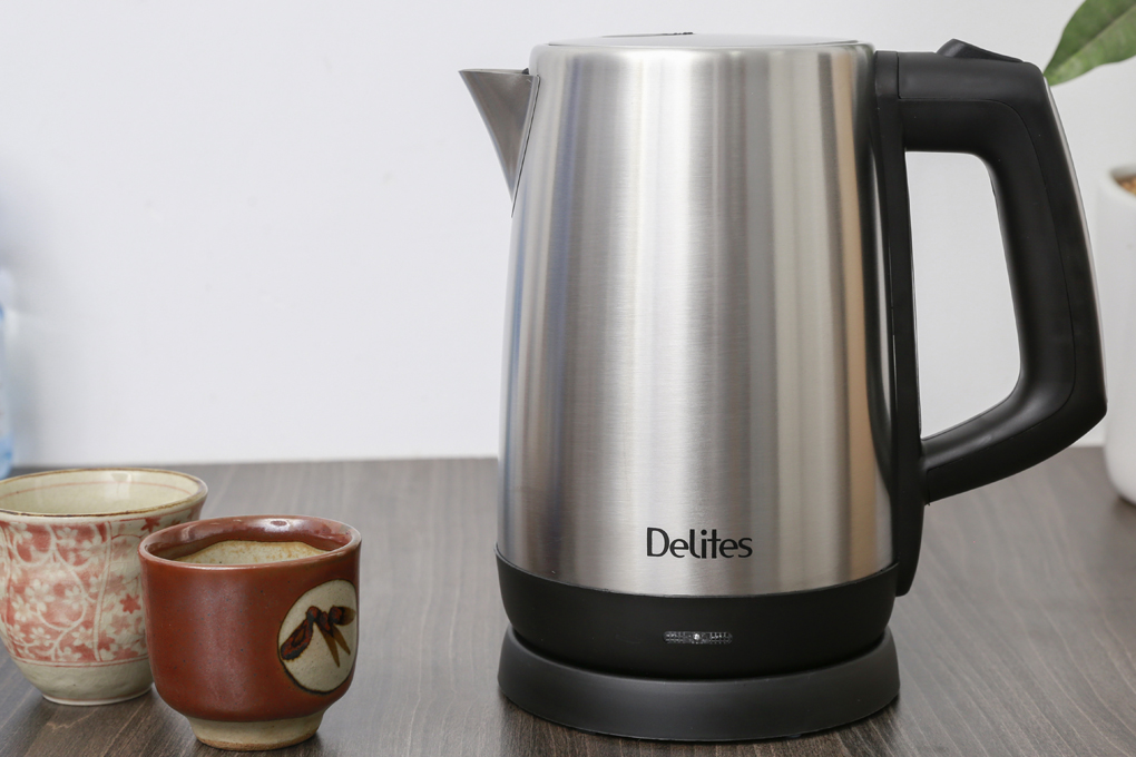 Ấm siêu tốc Delites 1.7 lít ST17S03