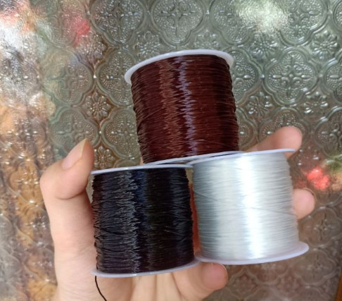Cước tơ dẹt xỏ vòng chuỗi hạt đá phong thuỷ