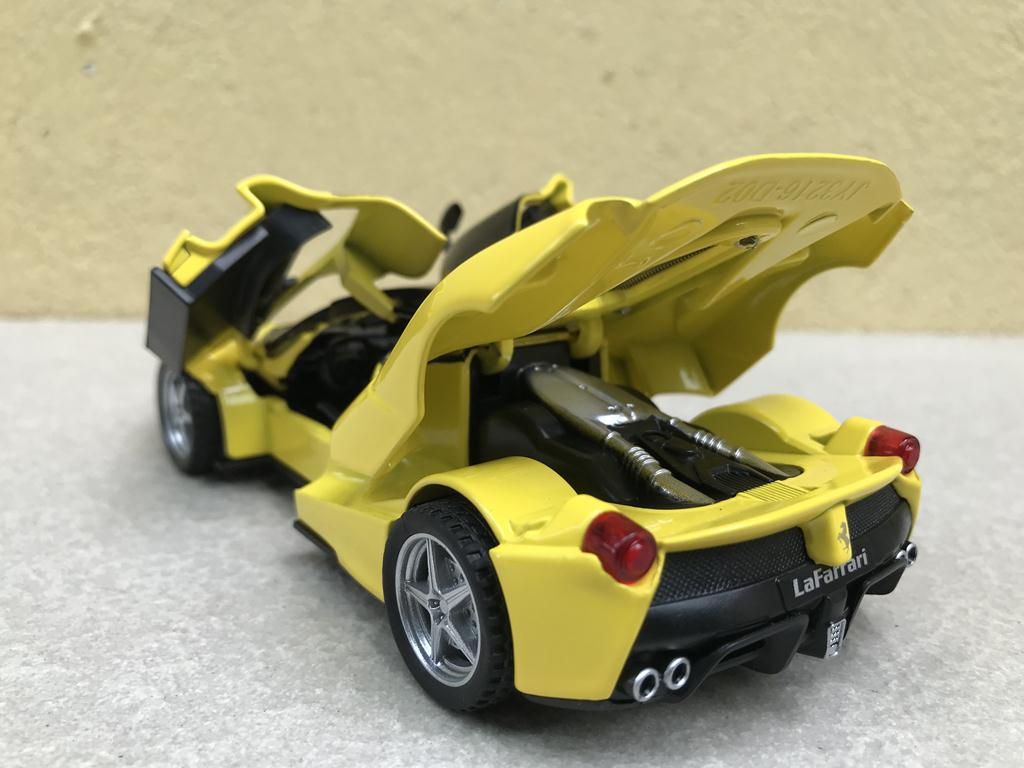 Mô hình xe Siêu xe Ferrari LA Ferrari 1:32