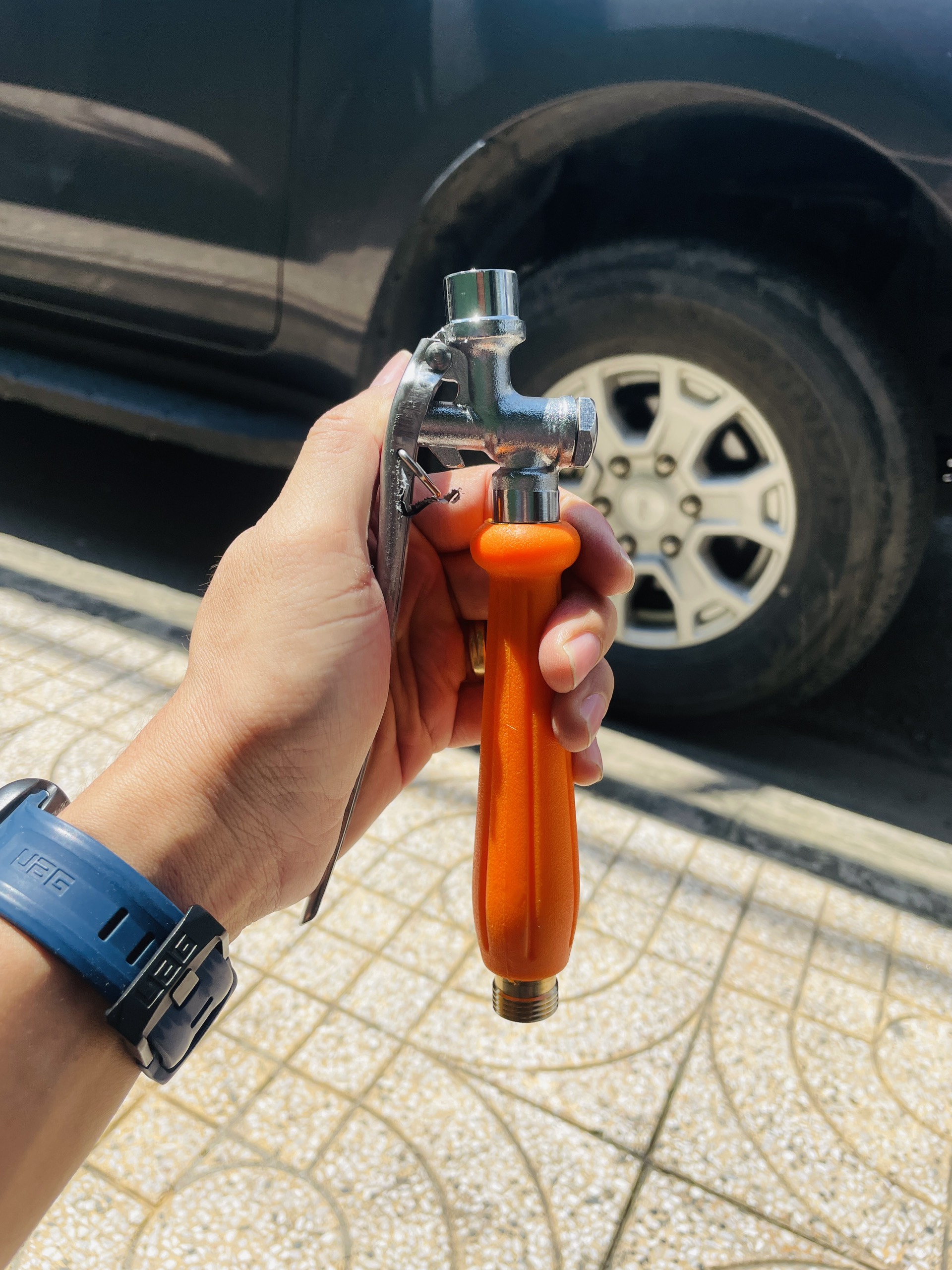 Tay bóp Inox dùng bình phun xịt|  Ren đa năng 16.5 mm  - 13.8 mm