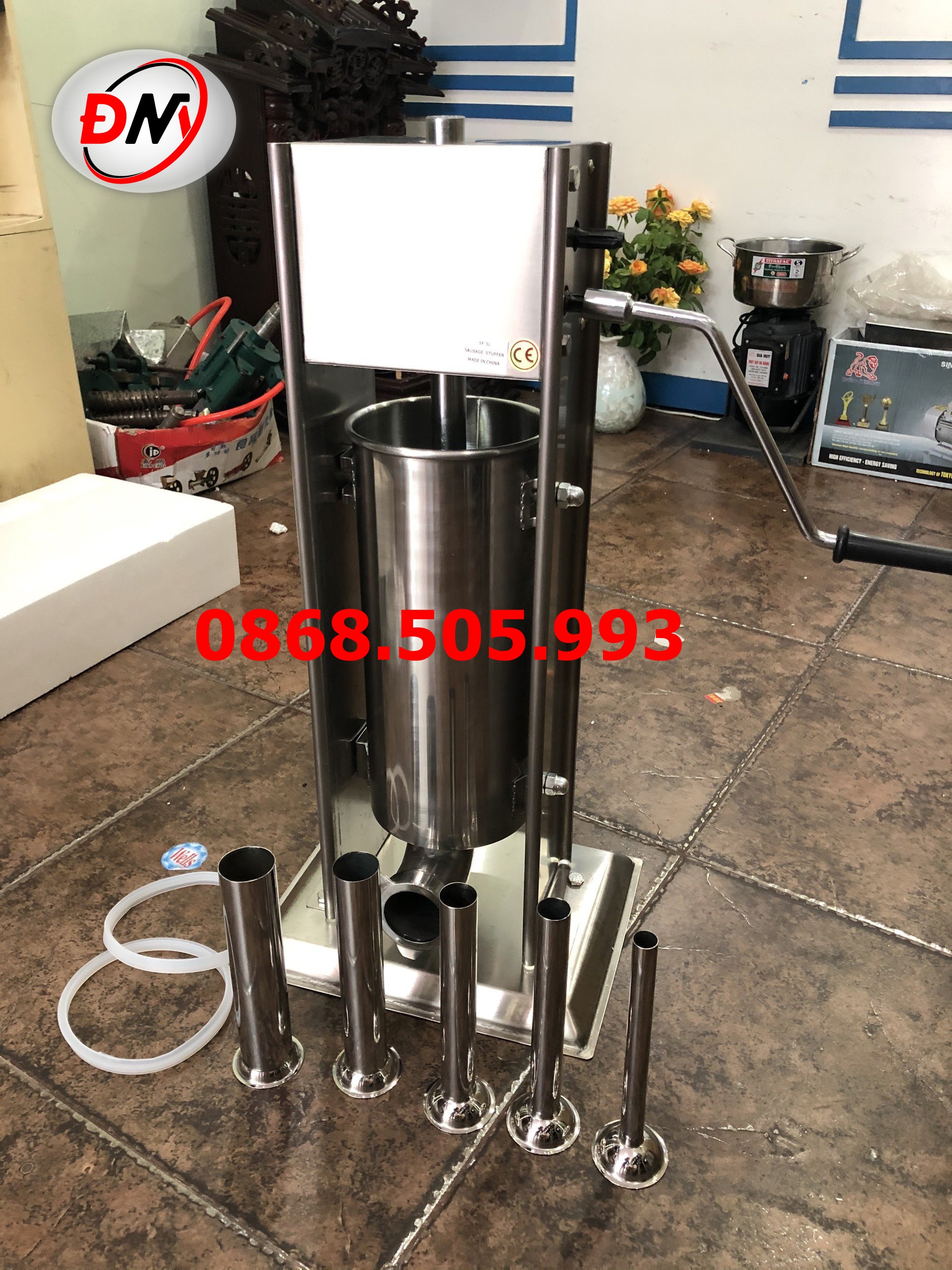 Máy đùn xúc xích lạp xưởng bằng tay 7l