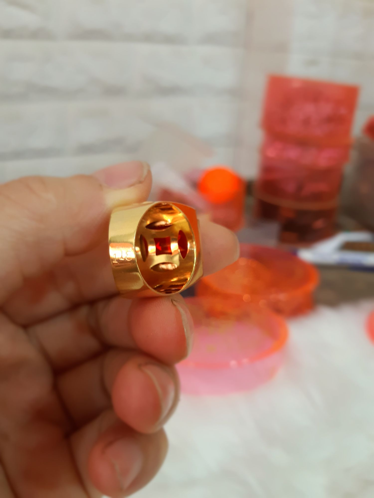 Nhẫn nam vàng tây