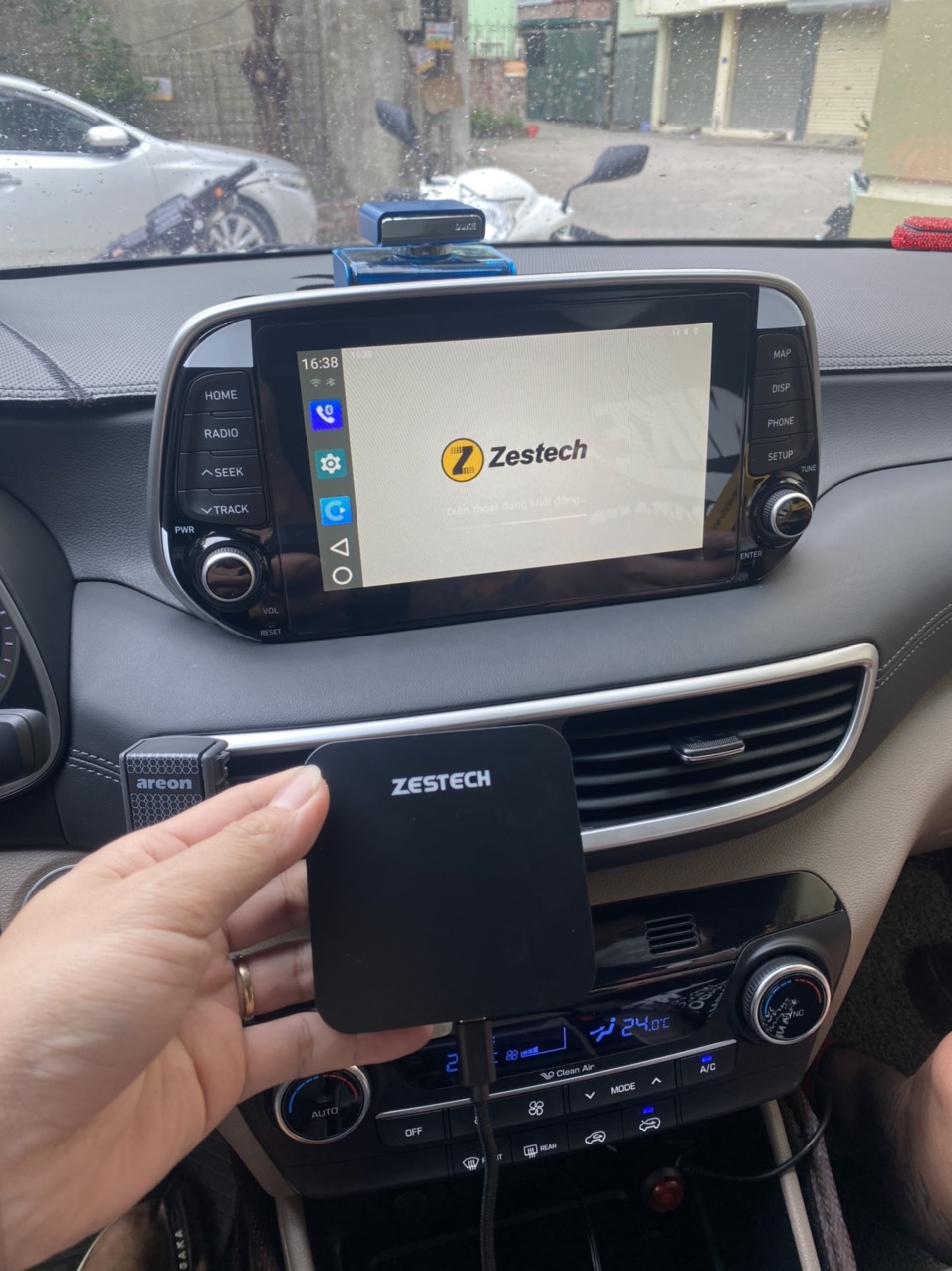 Android Box Zestech DX100 [ Tặng Camera Hành Trình ] Cho Ô Tô Chính Hãng