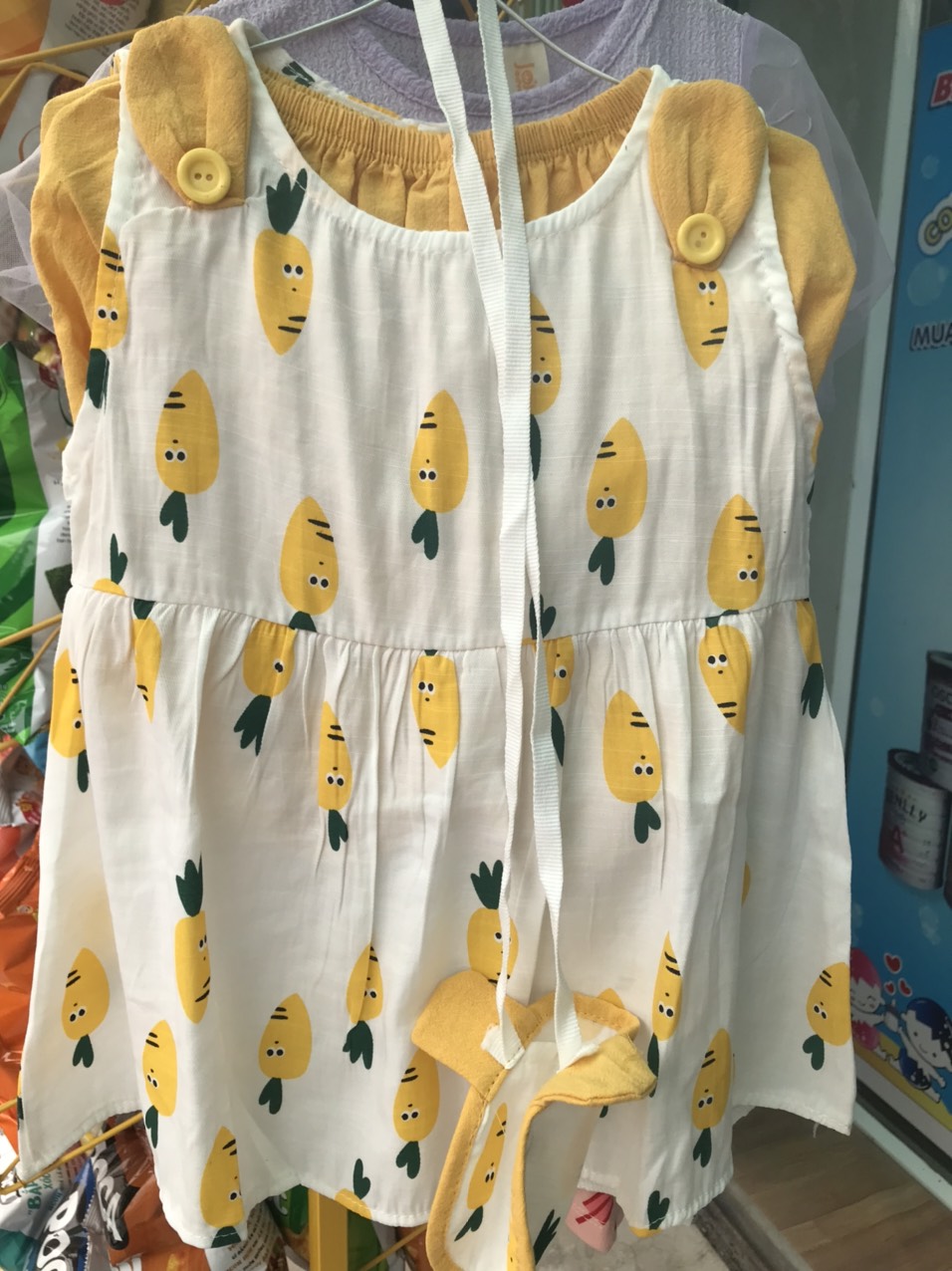 Váy bé gái thỏ vàng