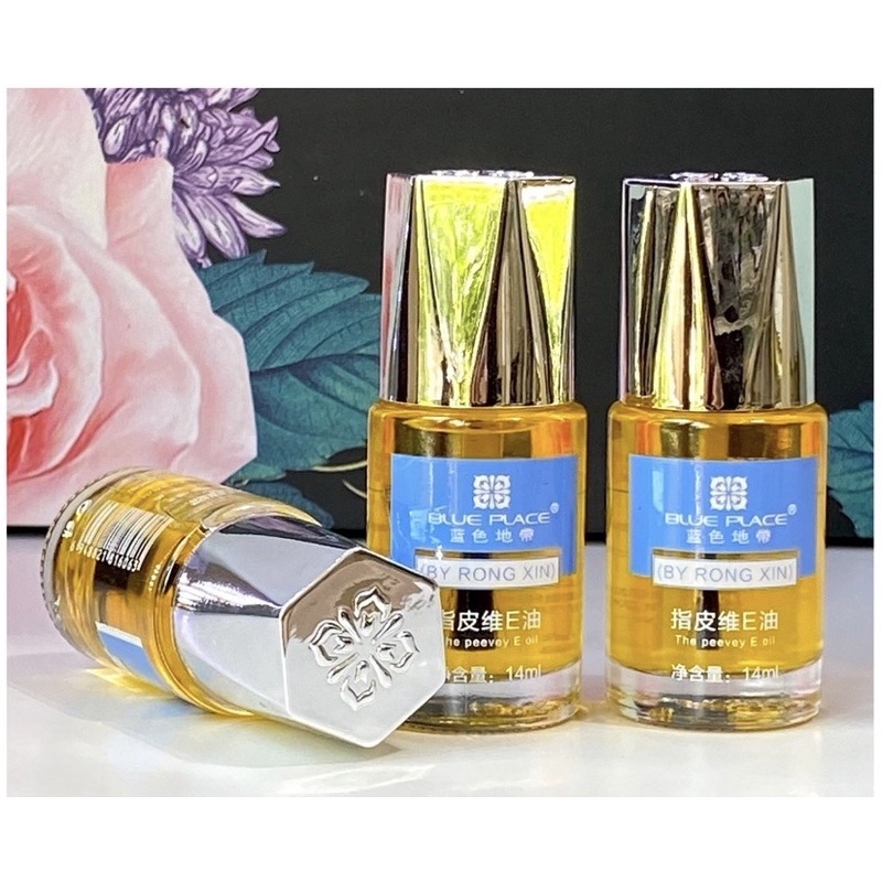 Dầu tháo móng Blue place
