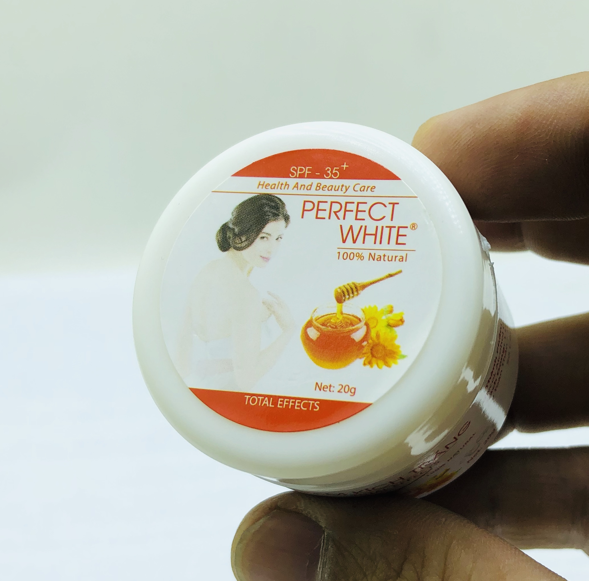 [HCM]Kem kích trắng