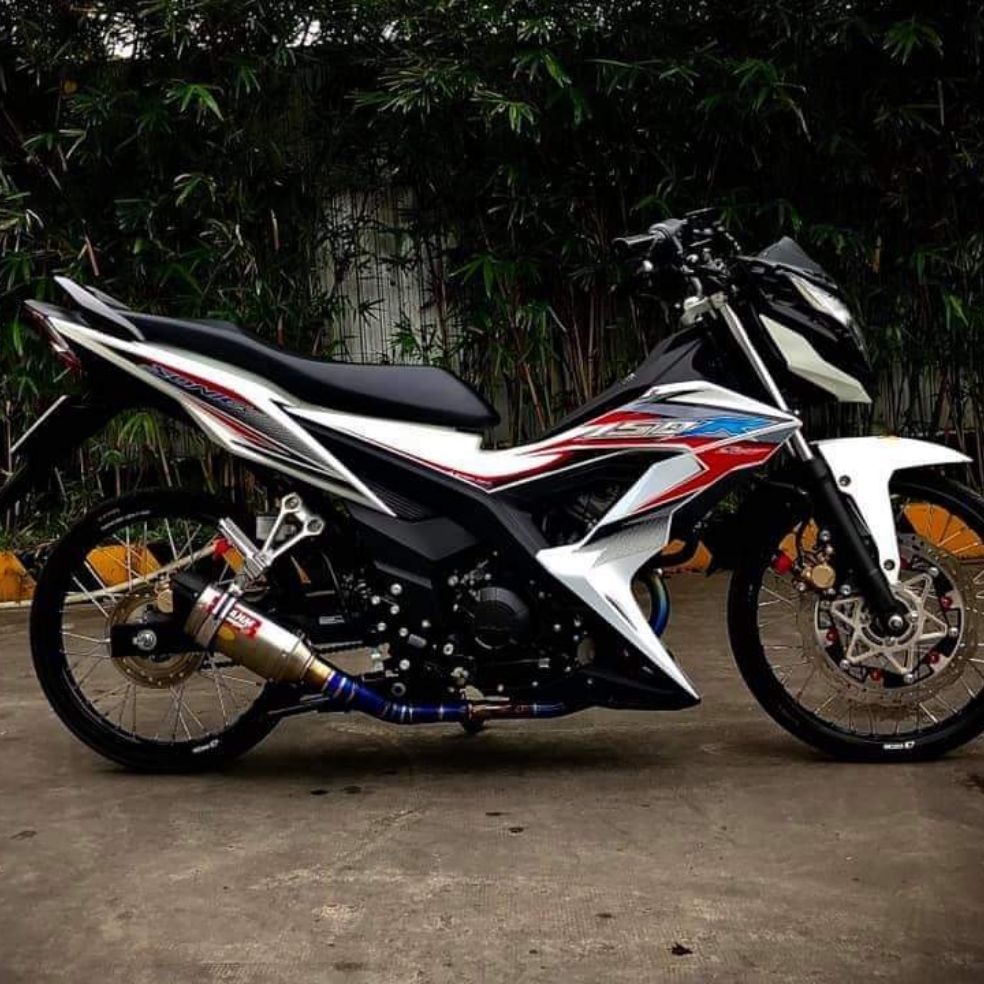 Tem xe sonic , tem rời cao cấp dán xe trằng , trắng đỏ