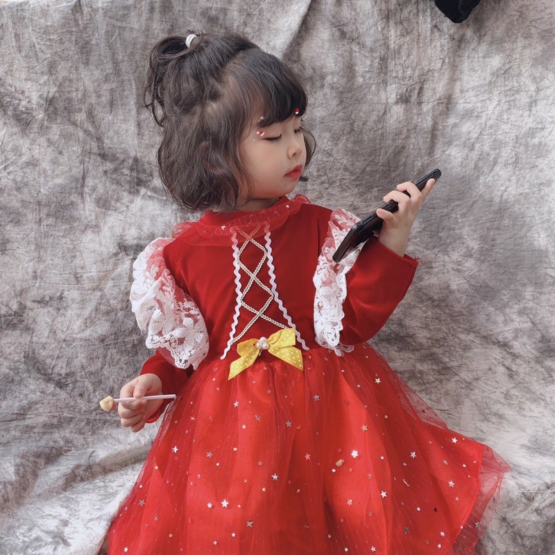 Váy nhung đỏ cổ điển cho bé gái