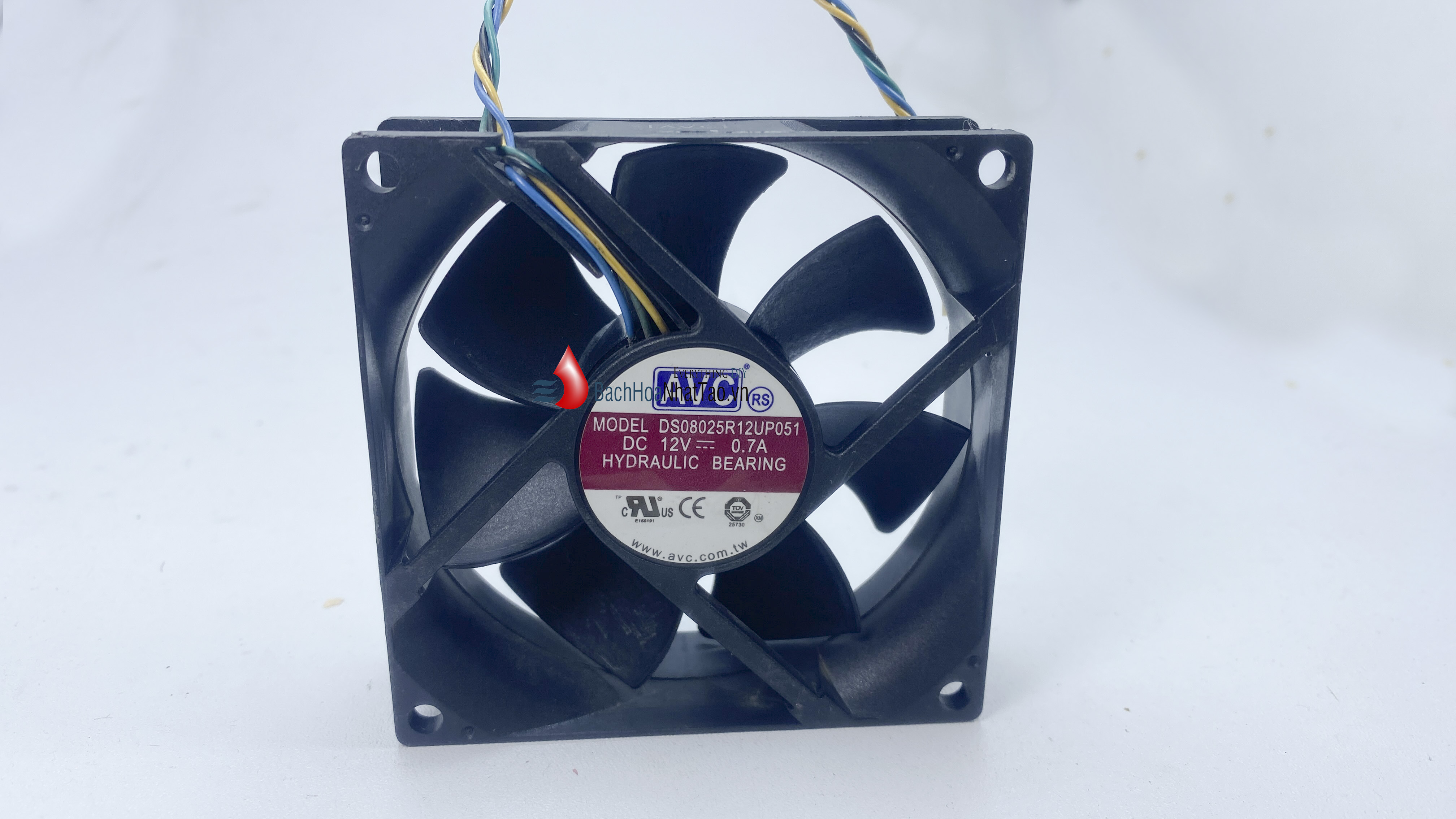 Quạt AVC 12v-0.7a 8cm vuông 4 dây