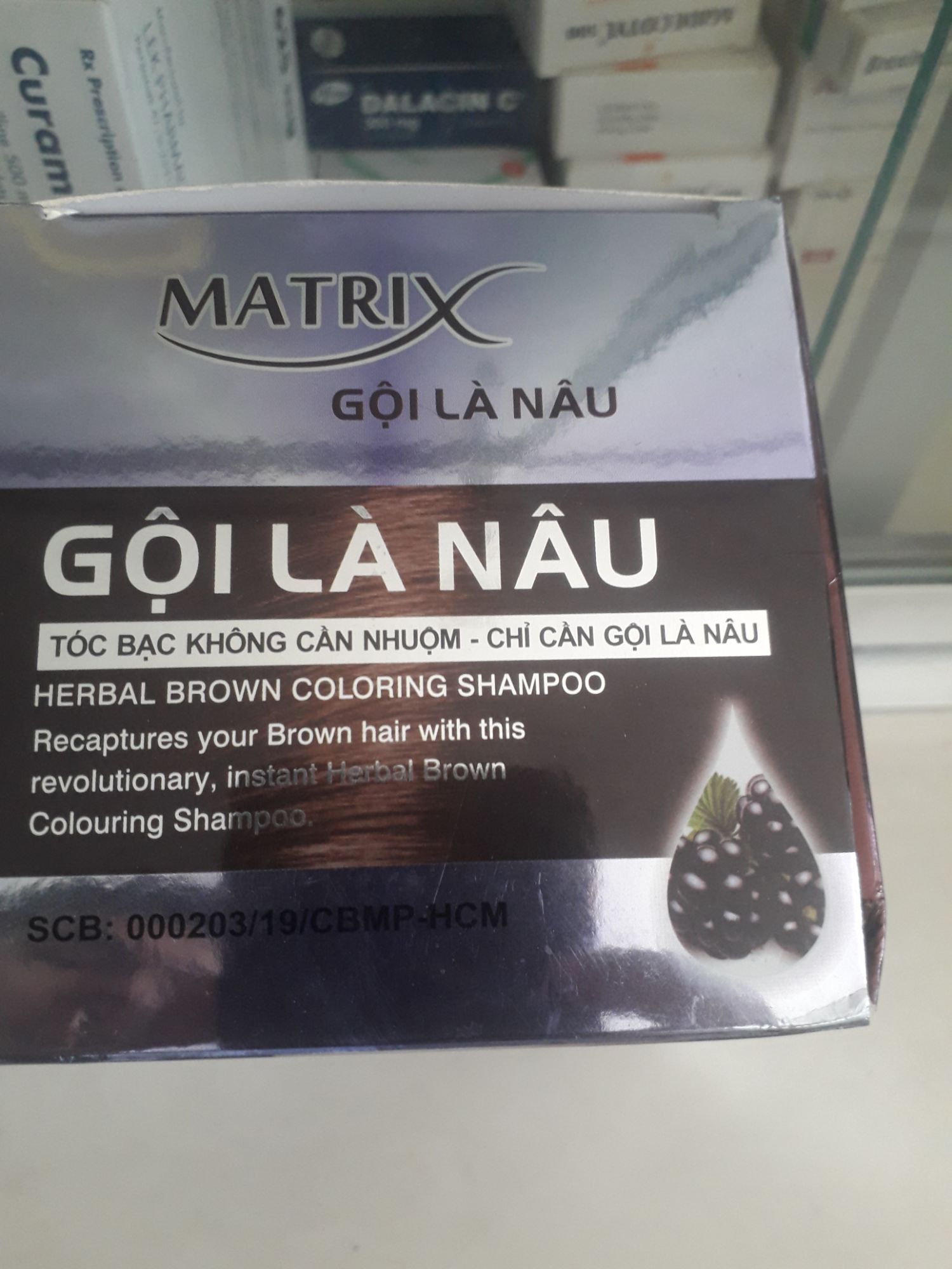 GỘI LÀ NÂU MATRIX 1 hộp 10 gói