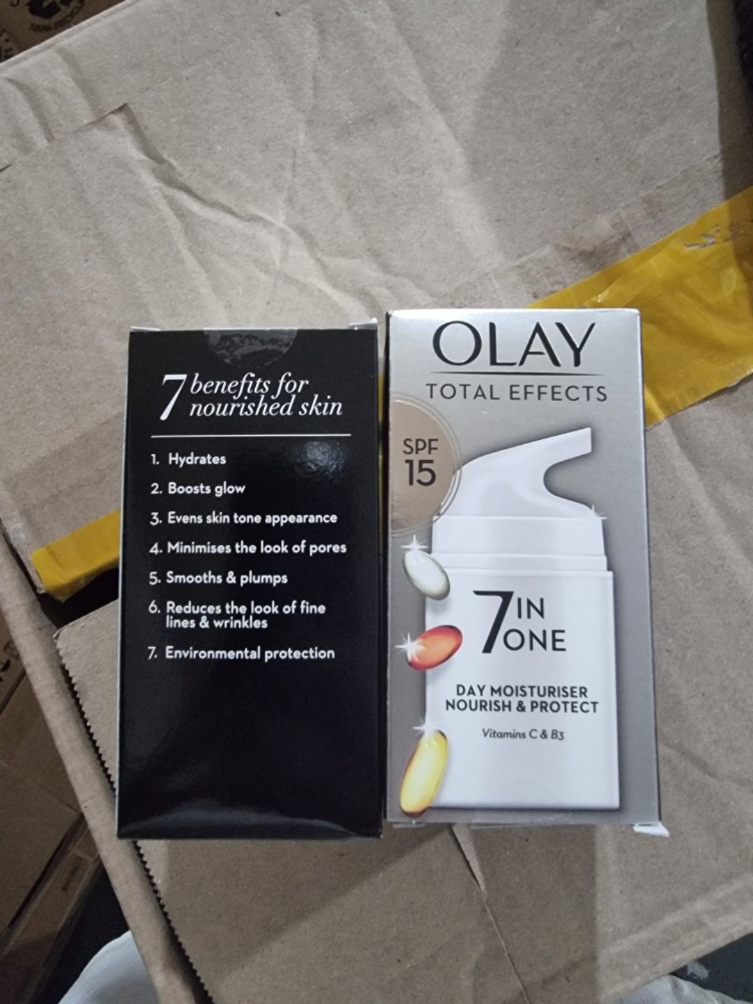 Kem dưỡng olay total effects 7 in 1 day & night