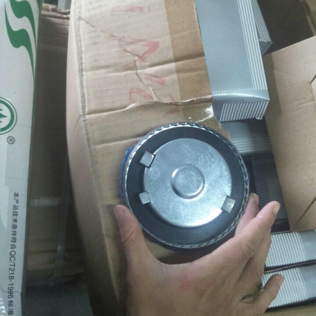 Nắp thùng dầu xe khách xe tải xe ben