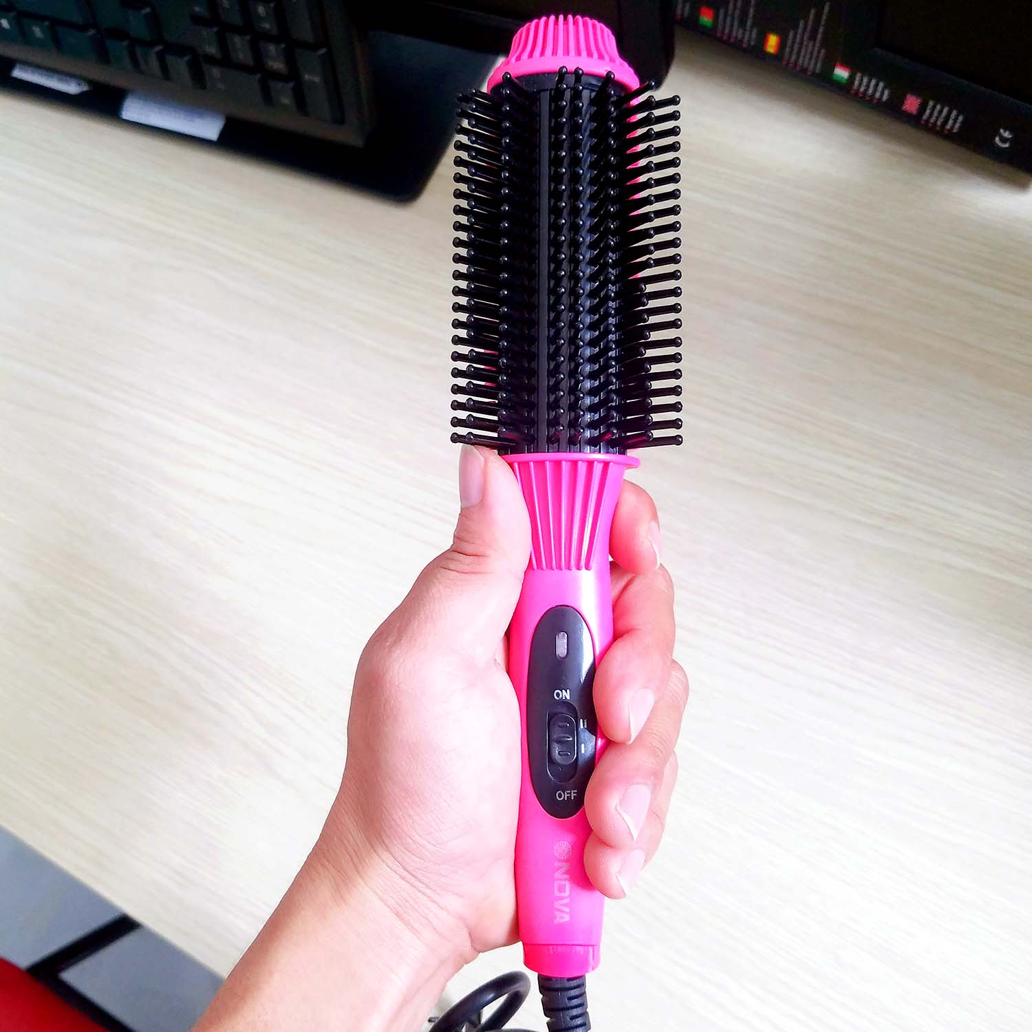 Lược Sấy cúp, chải thẳng tóc NOVA NHC-8810, Lược điện uốn tóc đa năng