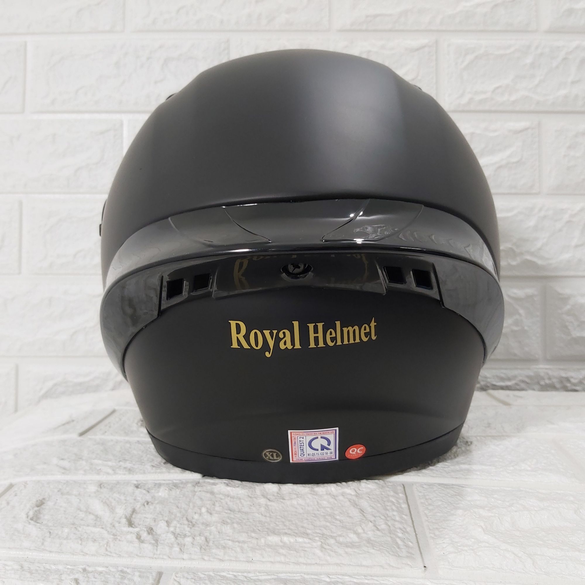MŨ BẢO HIỂM FULLFACE CÓ ĐUÔI GIÓ ROYAL M136