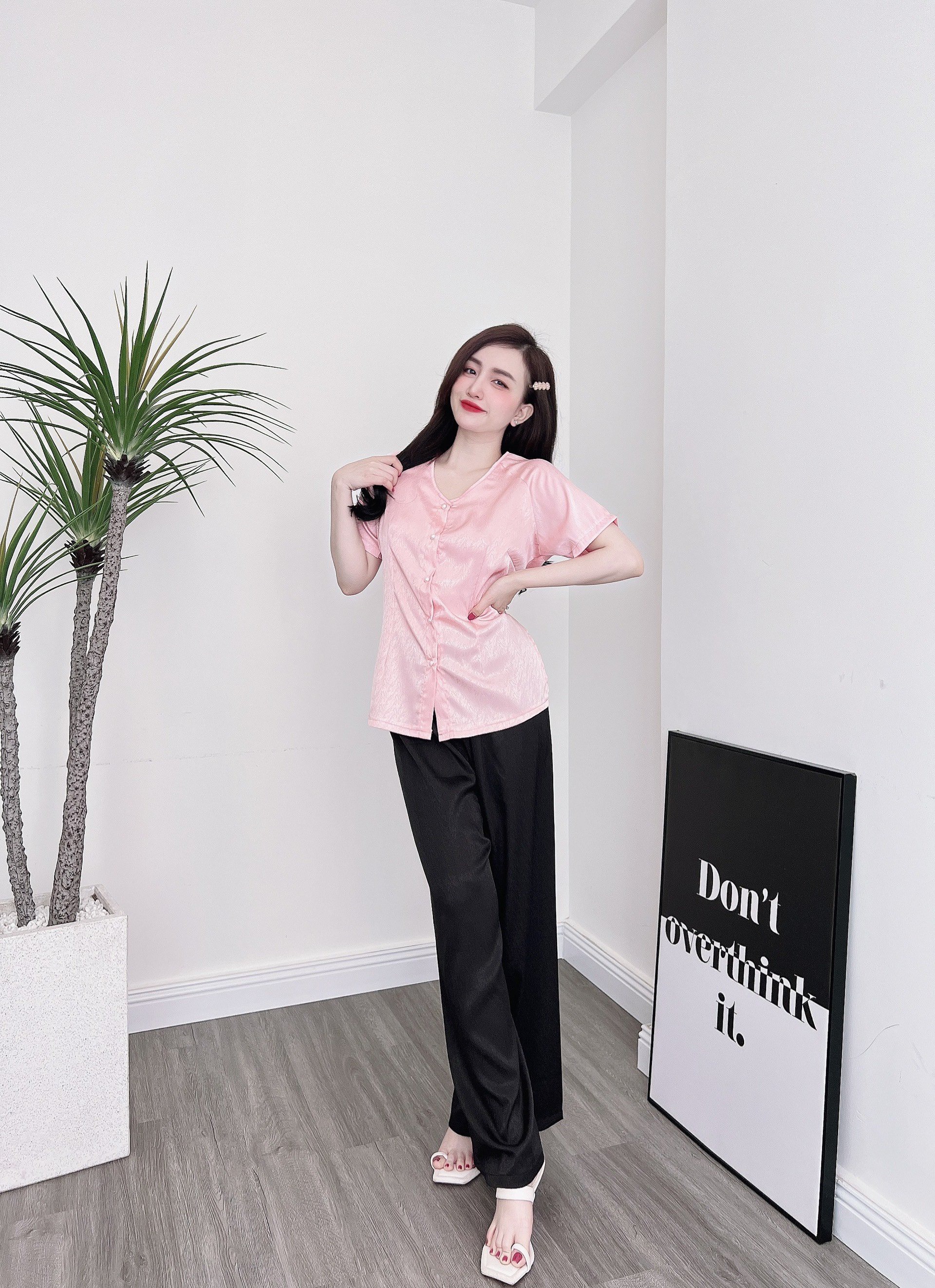 ÁO BÀ BA LỤA TRƠN CỔ TIM KÈM QUẦN