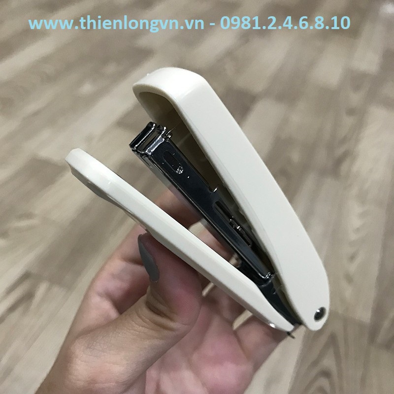 Dập ghim số 10 Deli - E0281