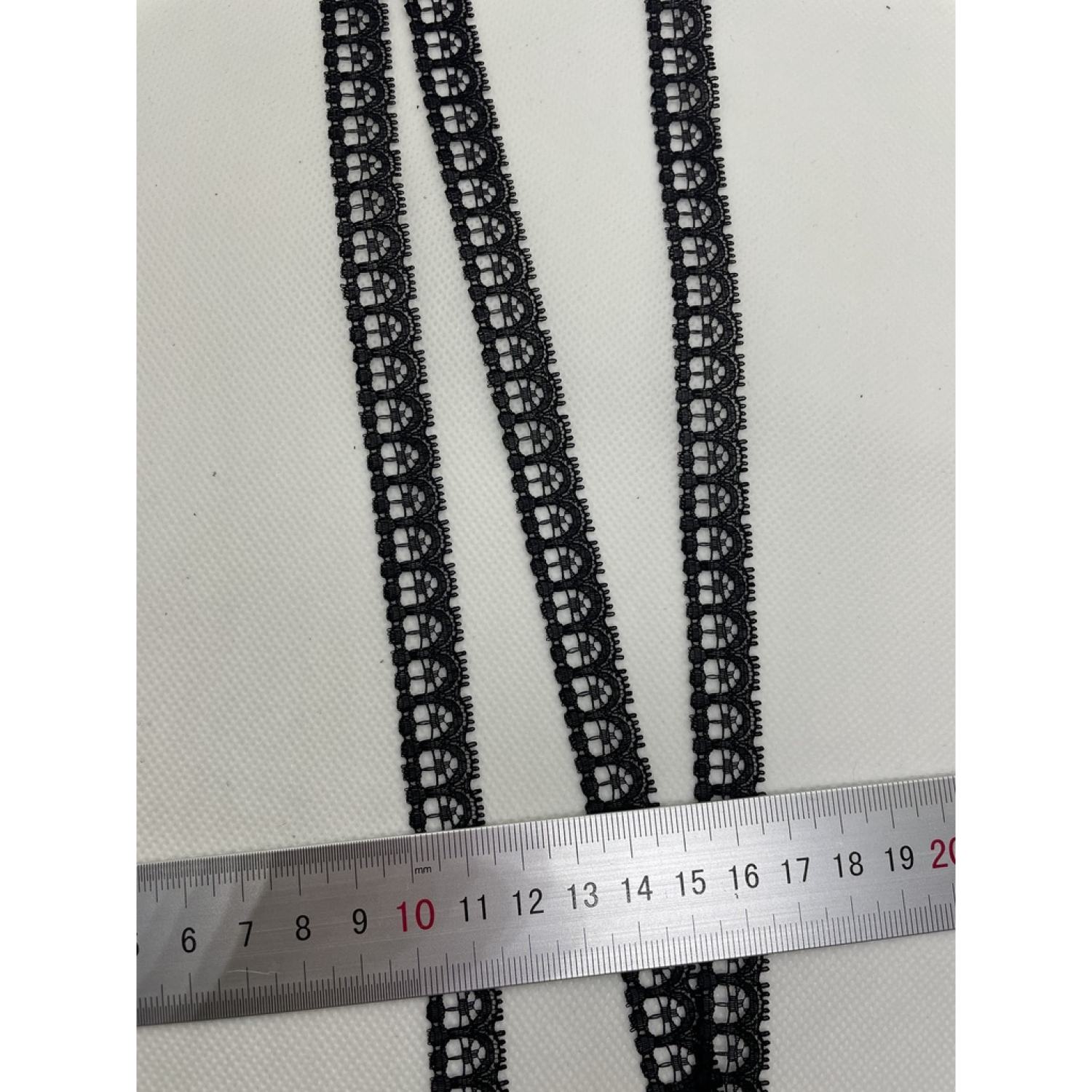 [0015] - 1m viền ren co giãn 231: khổ 1.3 cm