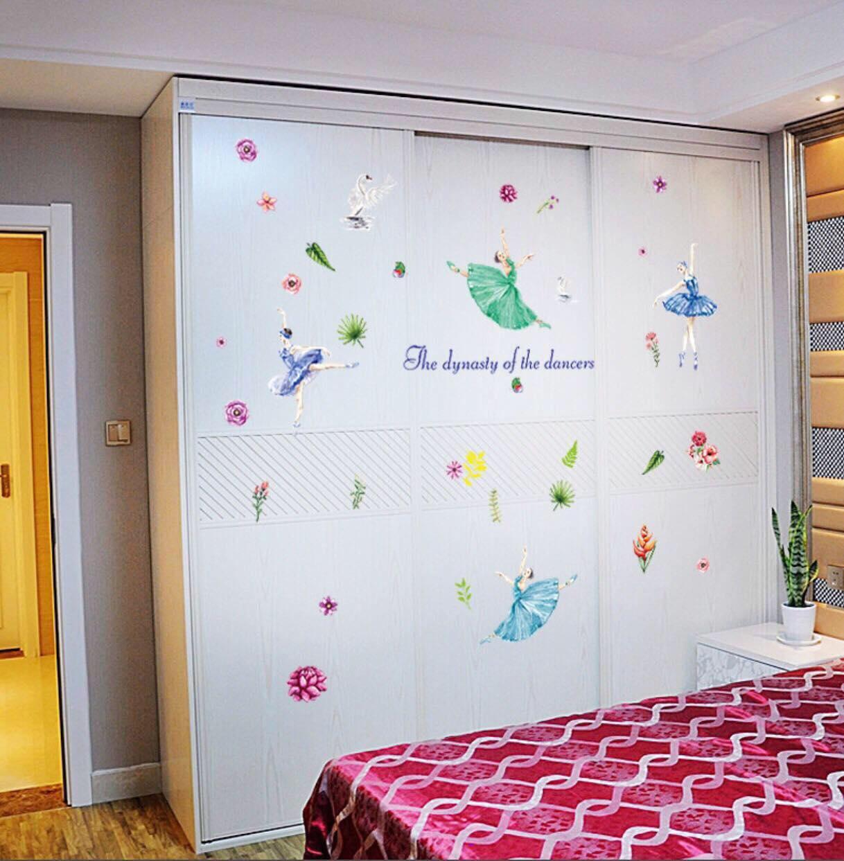 decal dán tường mẫu bé múa trang trí