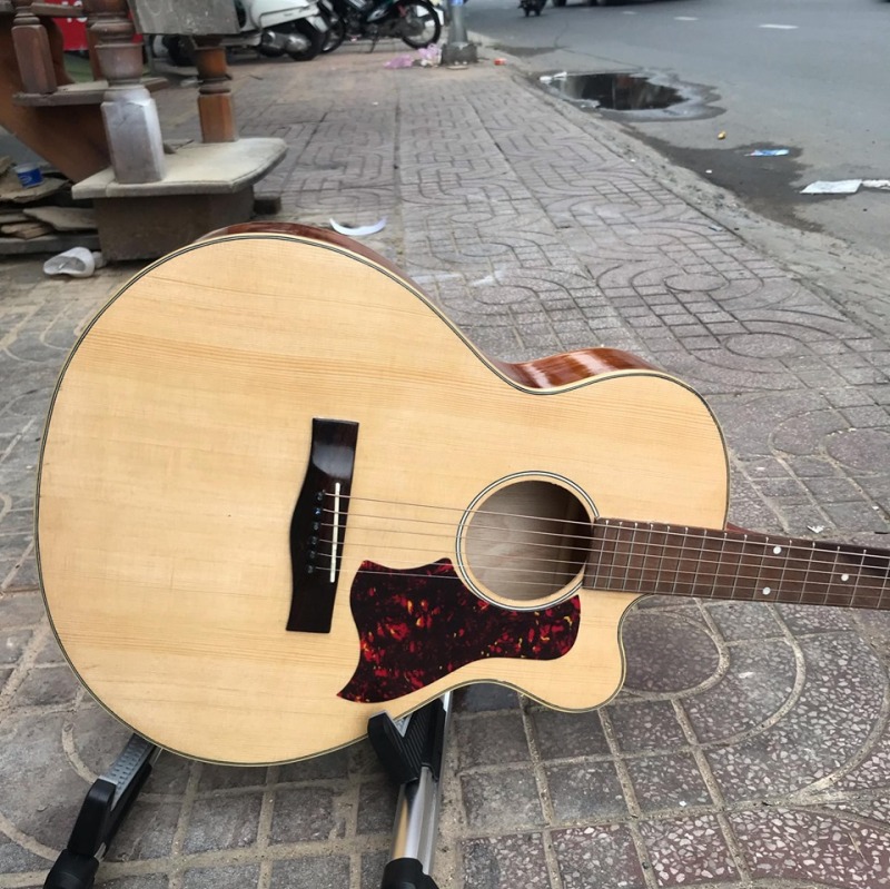Đàn Guitar Acoustic có ty chỉnh cần giá bán ché độ bảo hành chỉ có tại xưởng đàn guitar Sao ViệET