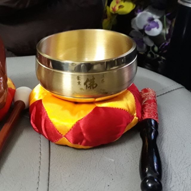 Chuông đồng chiêng đồng vàng