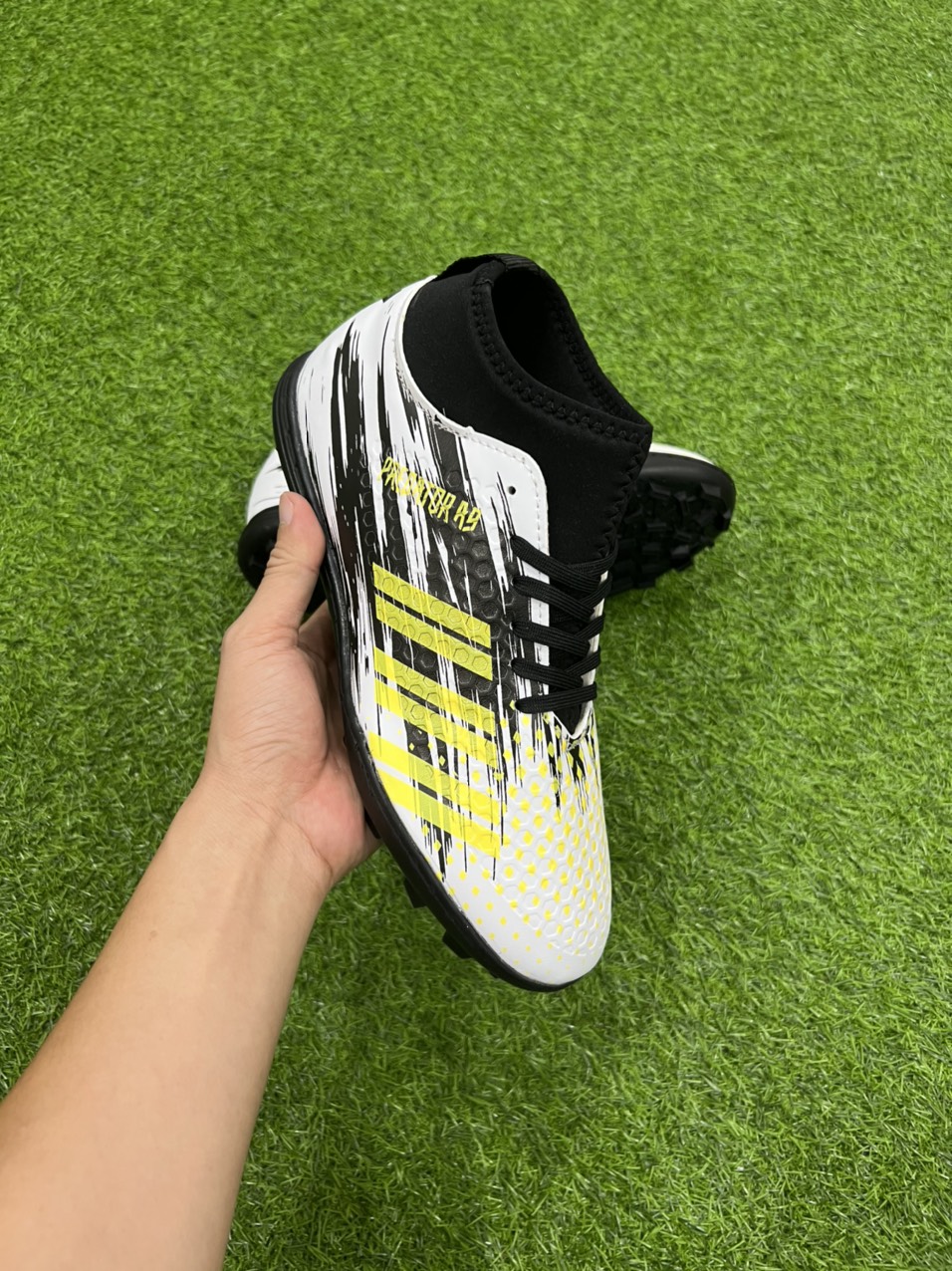 Giày bóng đá ARAFOOTBALL cổ cao - khâu full đế