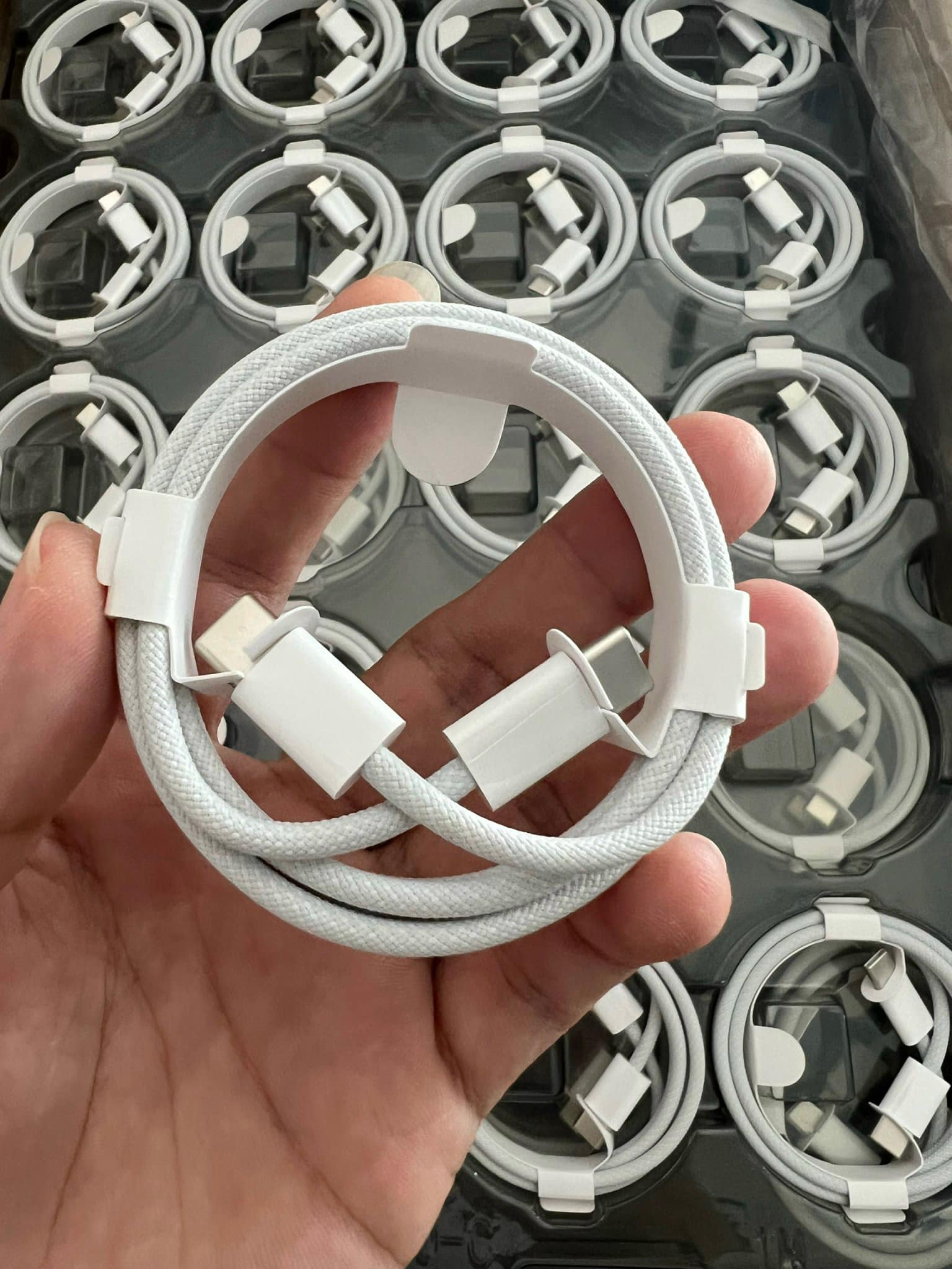 Cáp Type-C to Type-C sạc nhanh 60W iPhone 15 - zin new