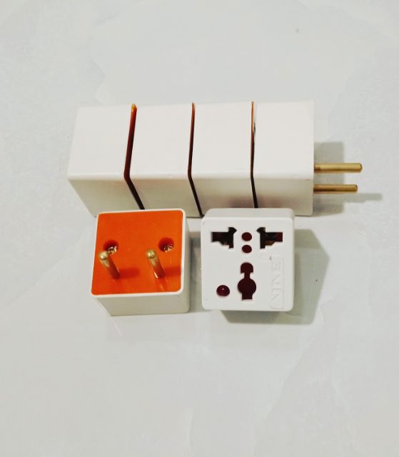 [HCM]Phích cắm đa năng 3 chấu VNE