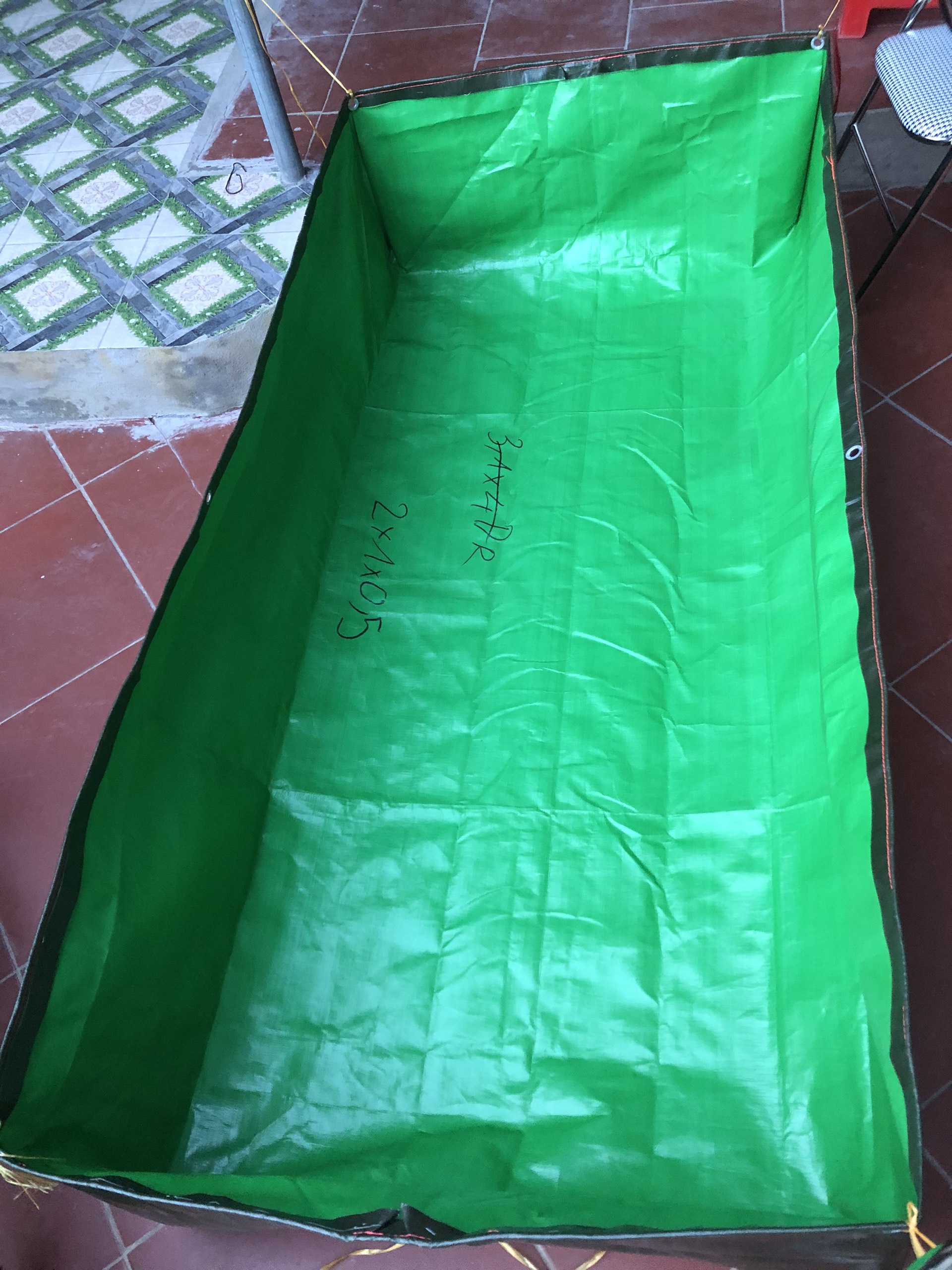 BỂ BƠI MINI TẠI NHÀ BẰNG BẠT ( kích thước 1.5 X1X 0.5)
