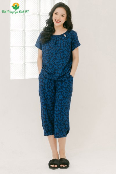 Nơi bán Bộ đồ lanh Việt Thắng mặc nhà nữ quần lửng, áo cộc tay B06.2131 - Chất liệu mềm, nhẹ, thoải mái