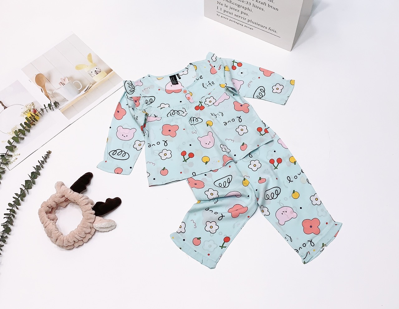 Bộ dài cổ sen bé gái