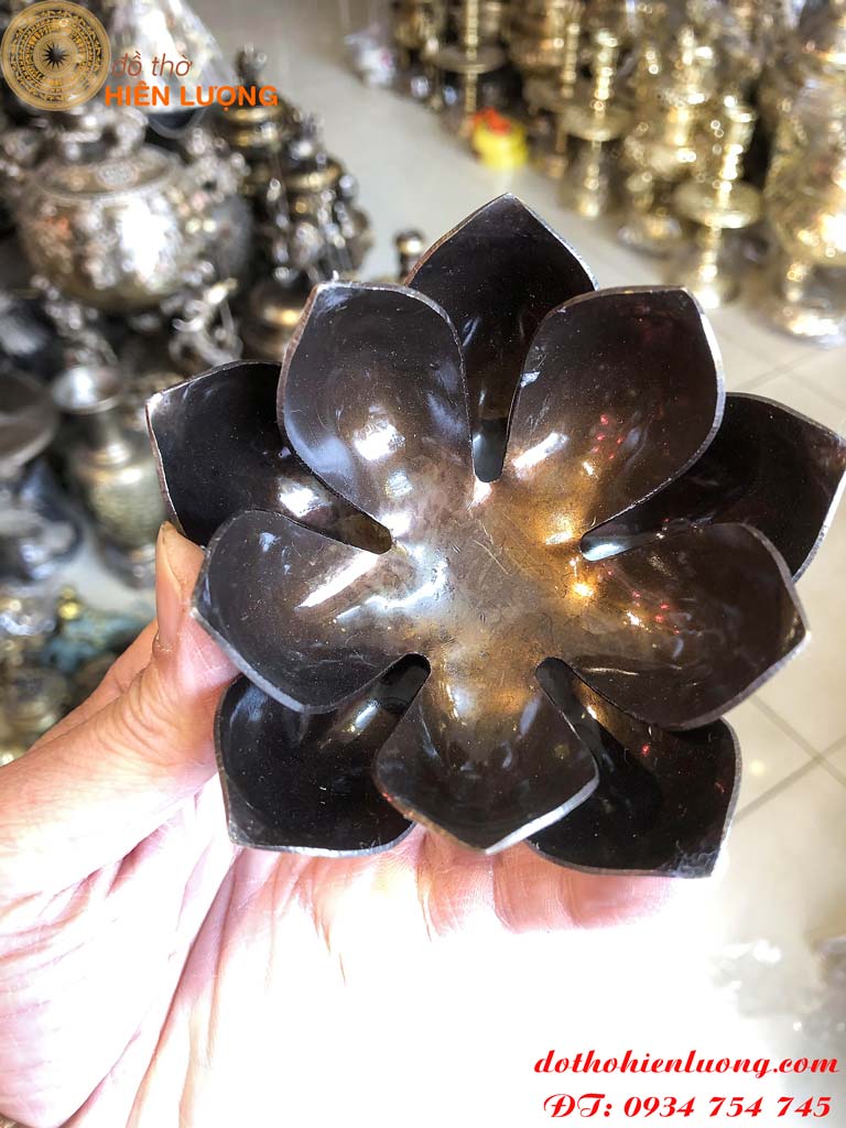 Highlight double copper lotus flower candle holder (1 pair)