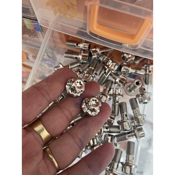 Ốc heo dẫn dầu salaza 304 gắn các loại xe