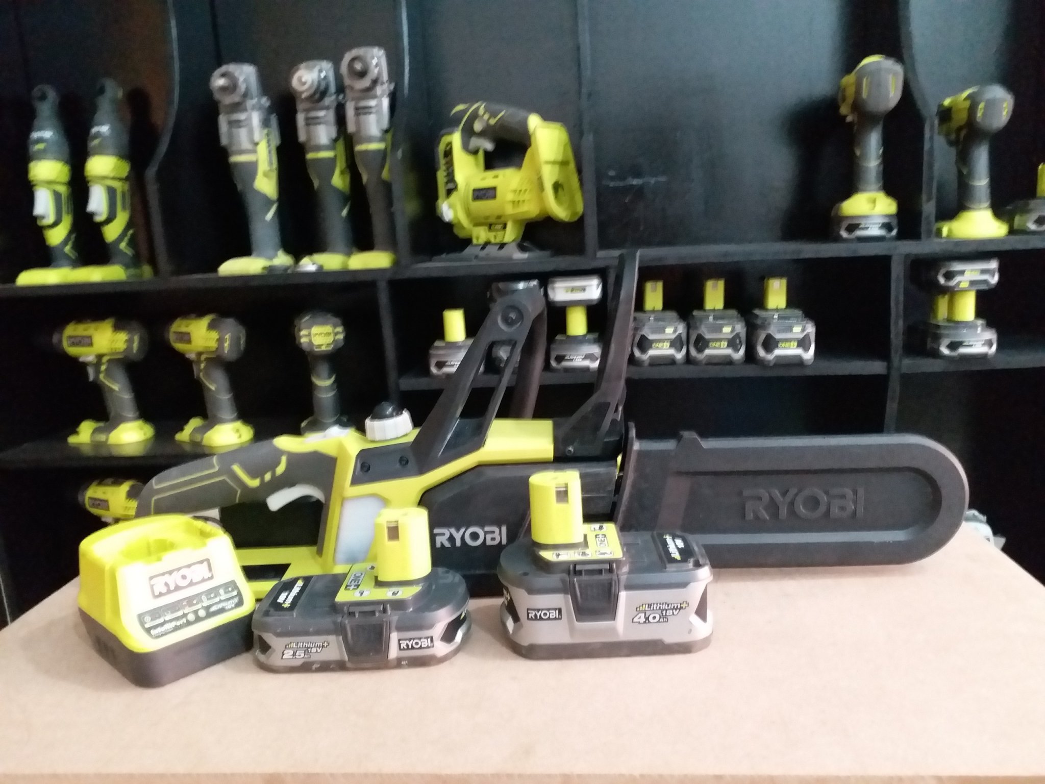 Combo Máy Cưa Xích Pin 18V Ryobi CCW180