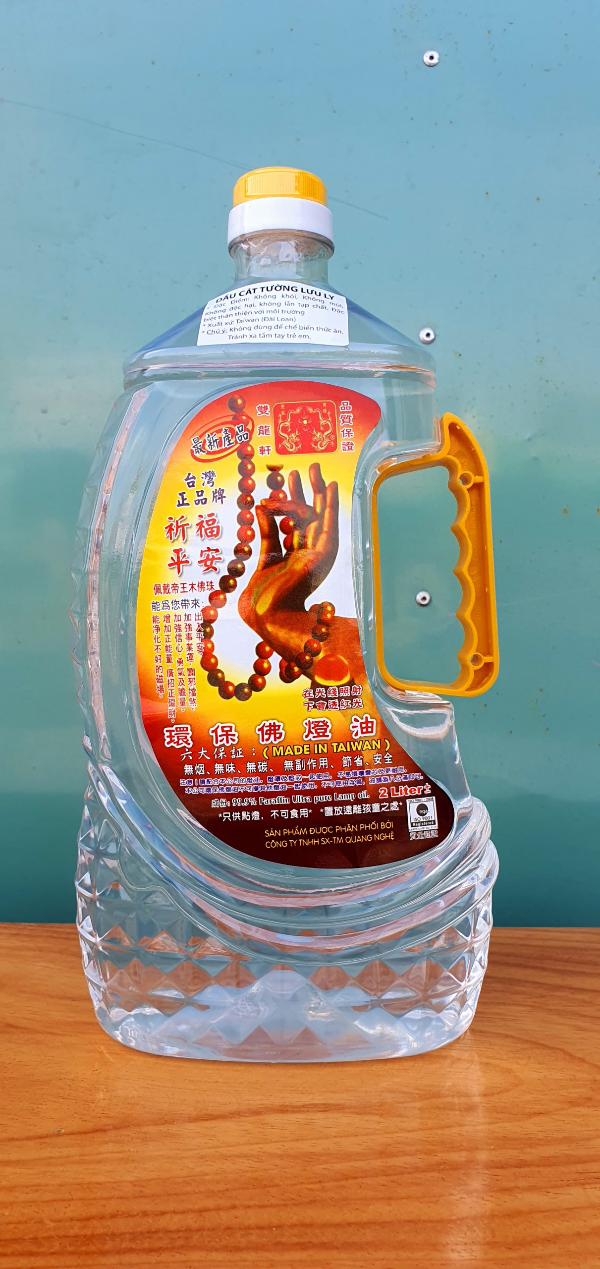 Dầu thắp đèn Cát Tường Lưu Ly 2 Lít