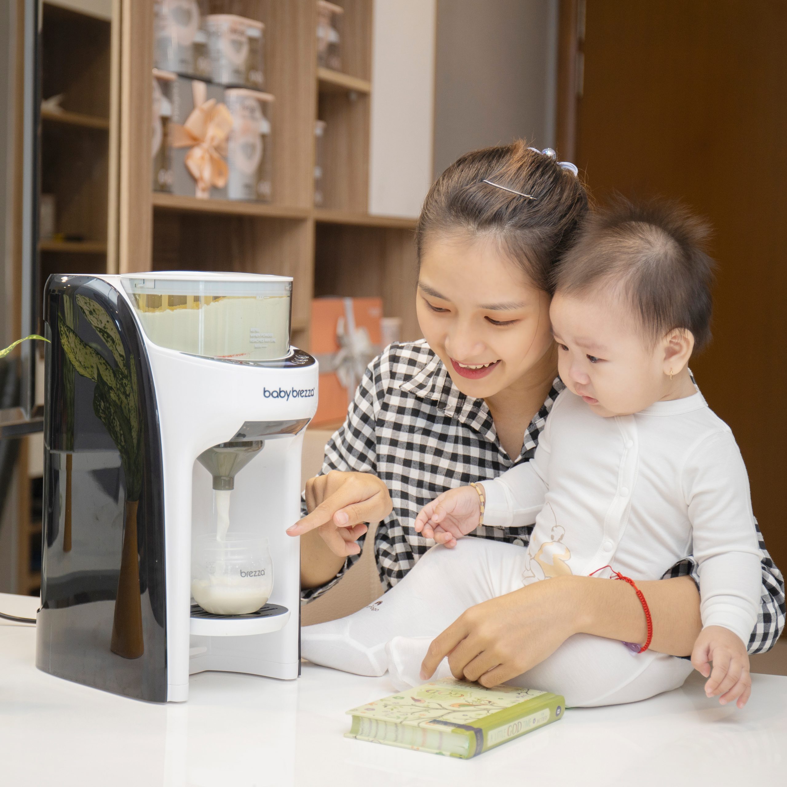 Máy pha sữa Baby Brezza Formula Pro Advanced
