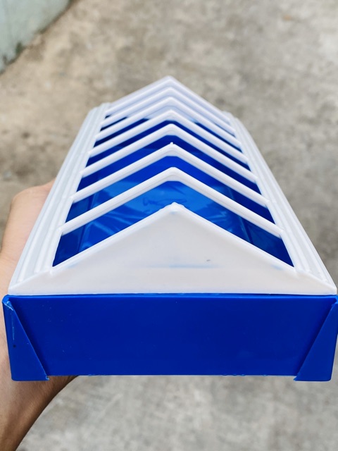 MÁNG ĂN CHỐNG BỚI CHO GÀ, BỒ CÂU, CHIM CẢNH