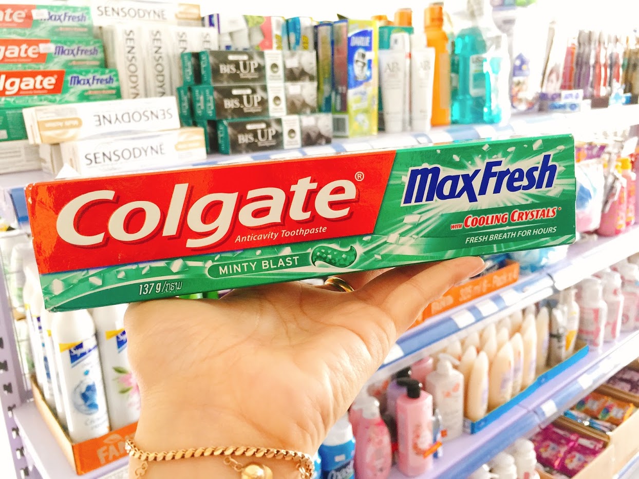 Kem đánh răng Colgate Maxfresh Cooling crystals thái lan 160 gam