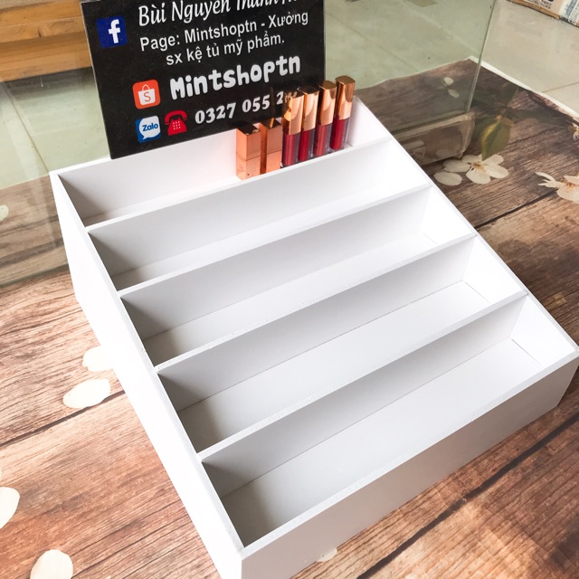kệ trưng bày mỹ phẩm phân tầng khay trưng bày sơn móng nail và son kệ trưng bày nước hoa