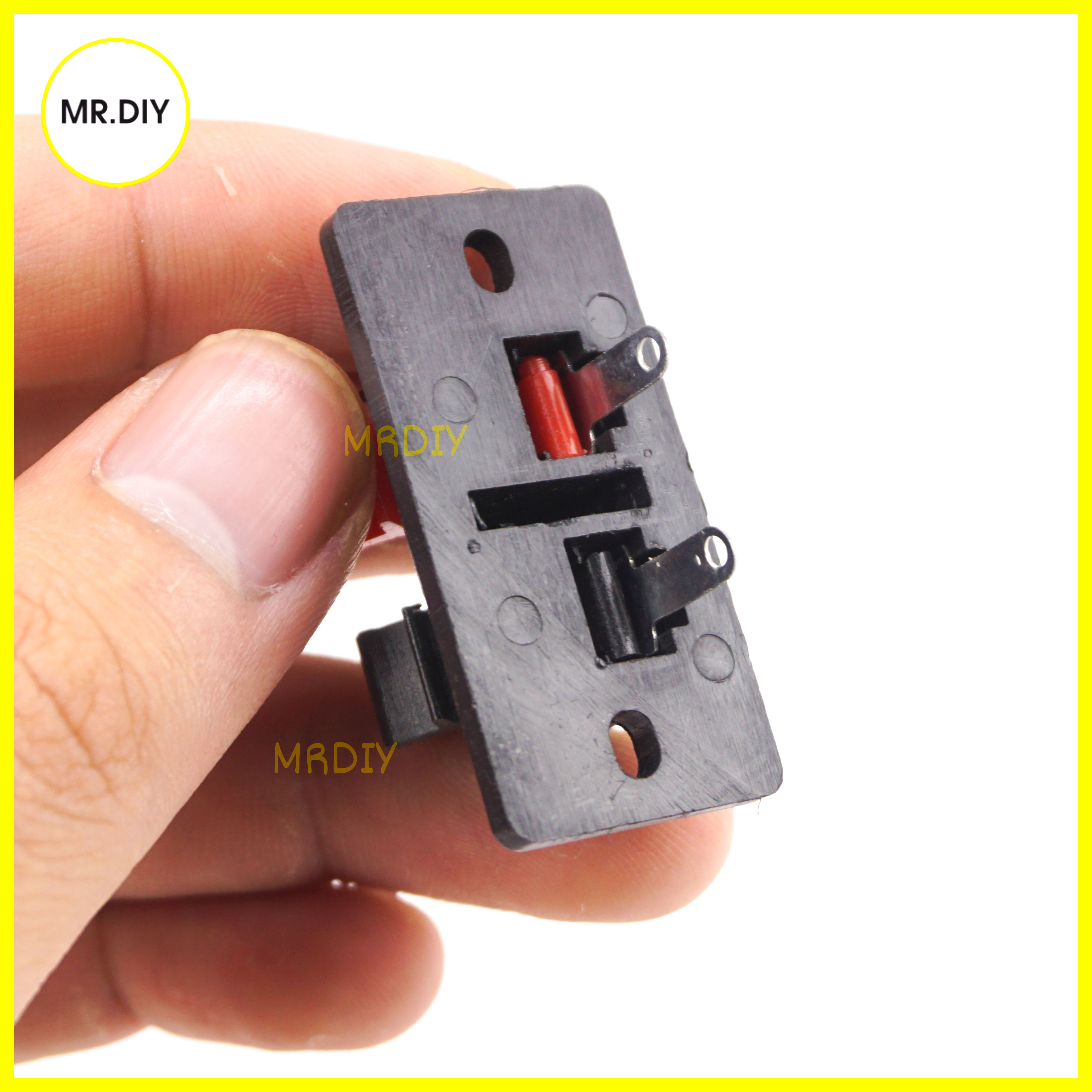 Trạm kẹp dây loa 2P ( Đầu nối dây loa 2P ) 39 x 19mm