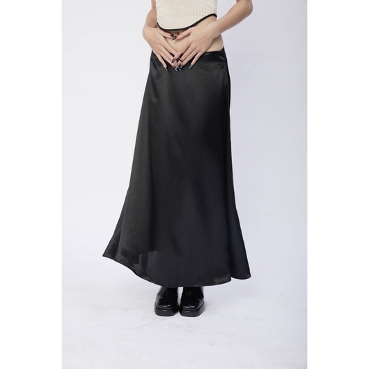 EIN.OFFICIAL - Chân váy lụa dài