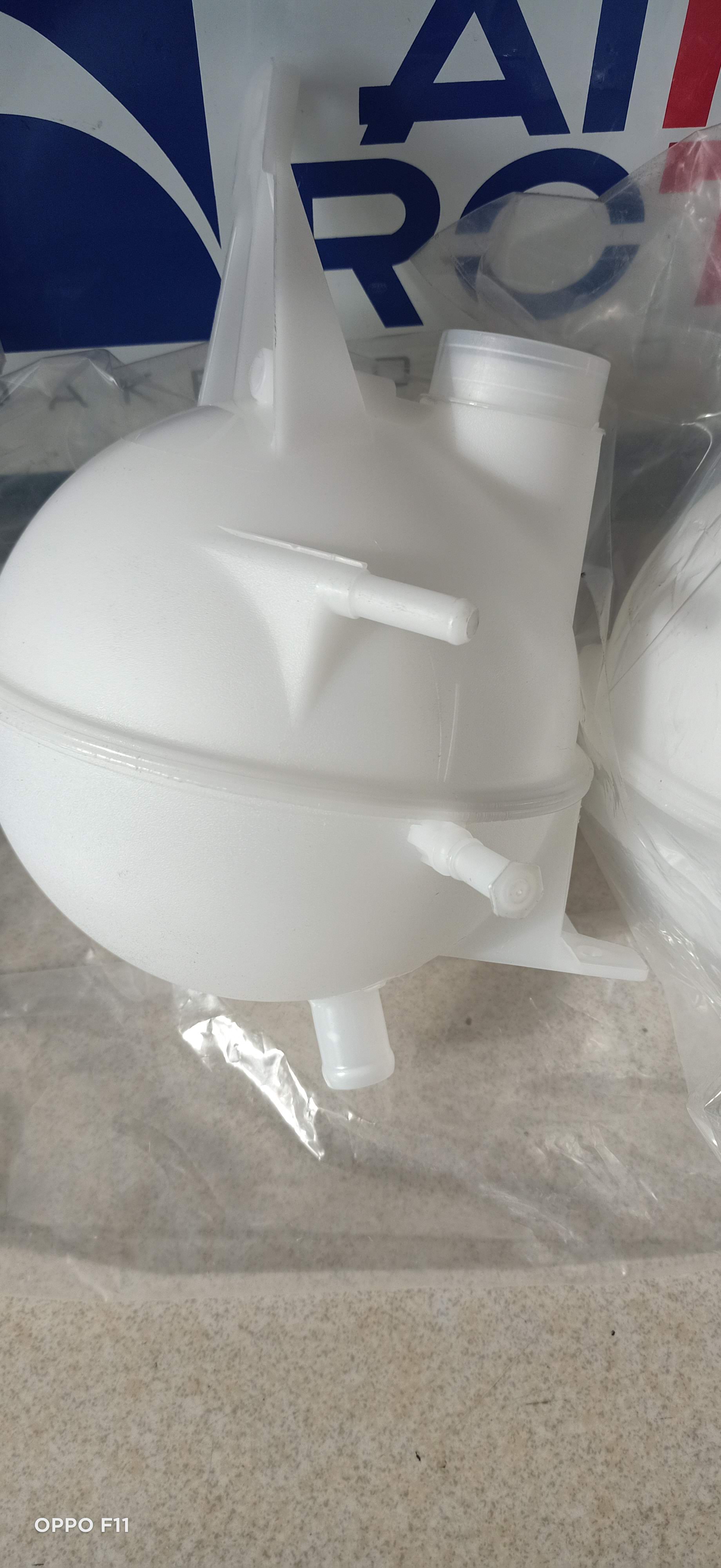 Bình Nước Phụ Xe Ford TRANSIT chính hãng