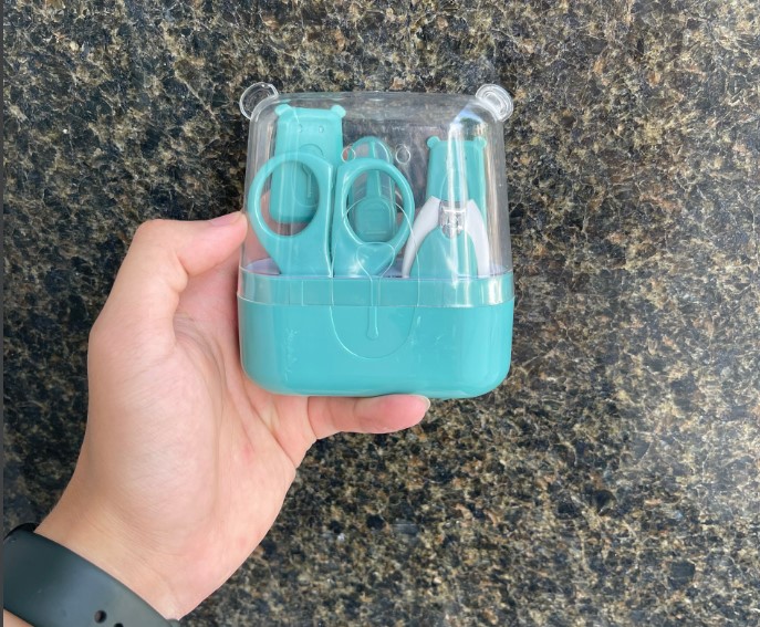 Bấm móng tay cho bé sơ sinh hình gấu 5 chi tiết