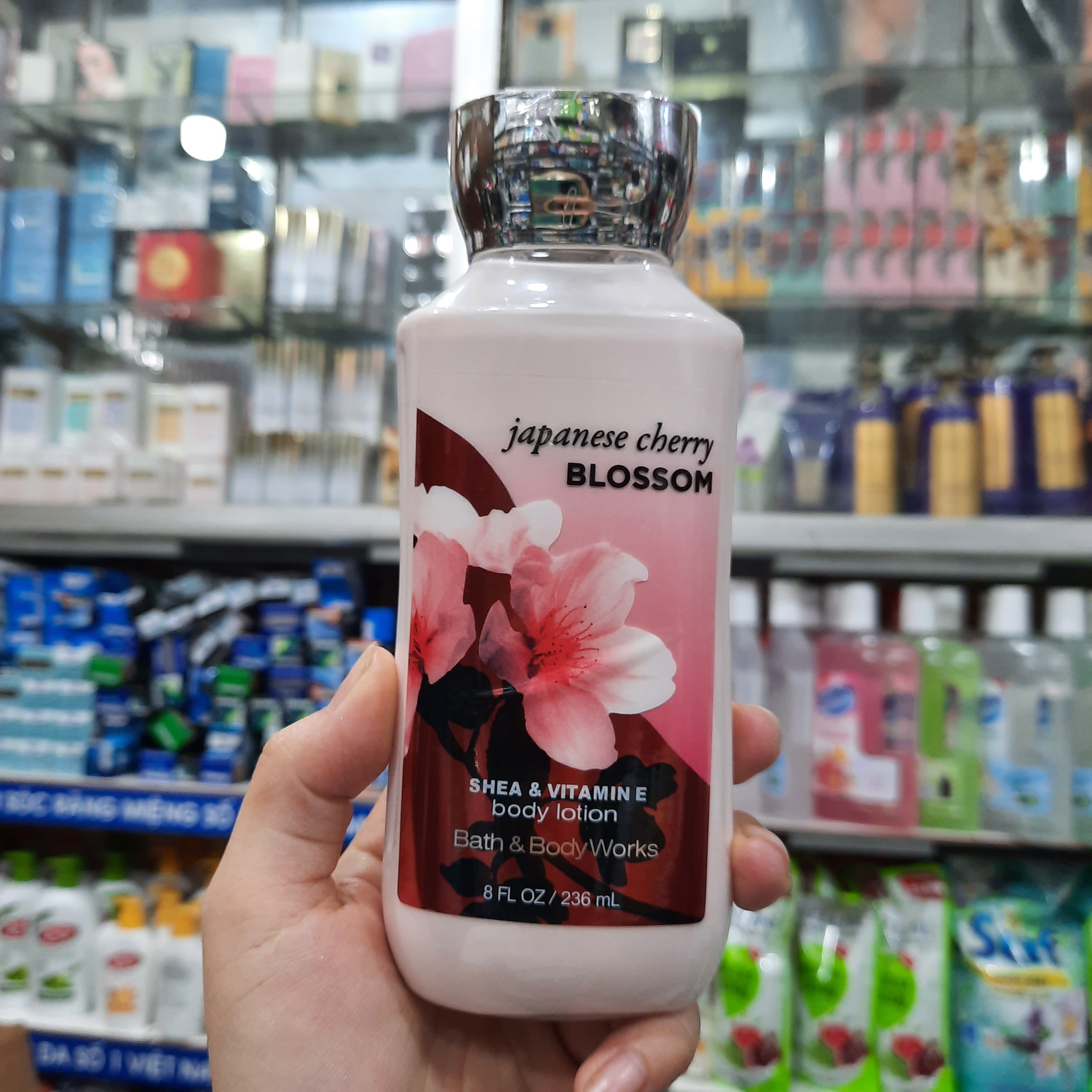 Kem Dưỡng da Japanese Cherry Blossom - Cho làn da mịn màng, thơm mát 236ml
