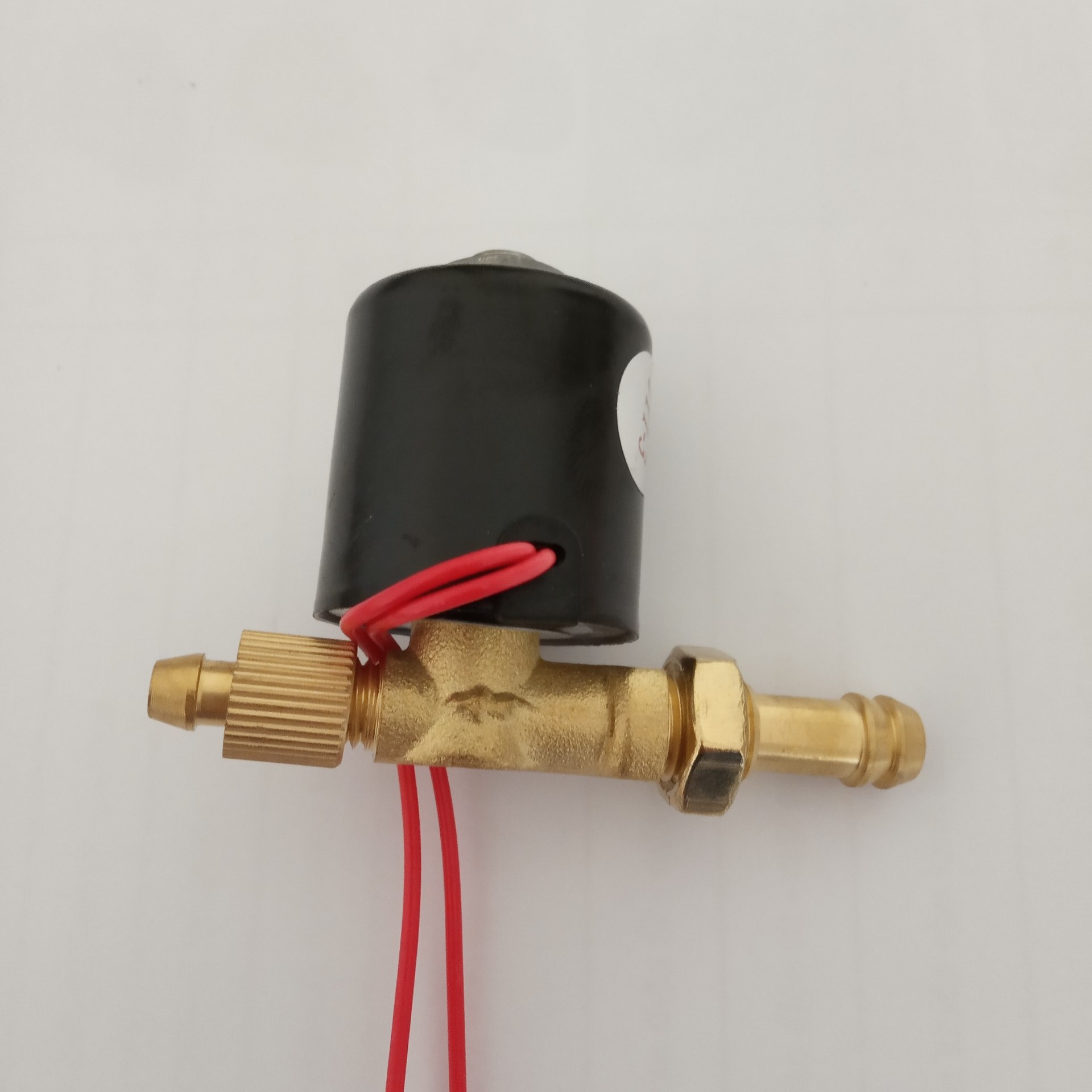Van khí 220V 2.2B6 dùng cho máy hàn tig (van điện từ)