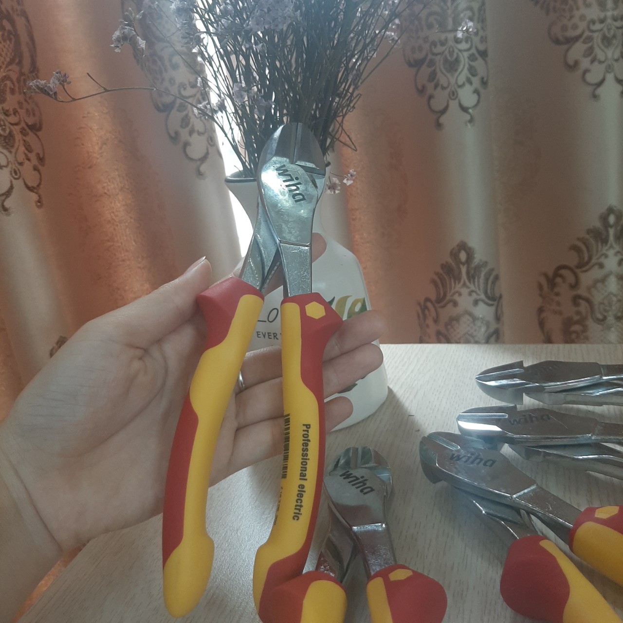 Kìm cắt cách điện 1000V Wiha model 41279