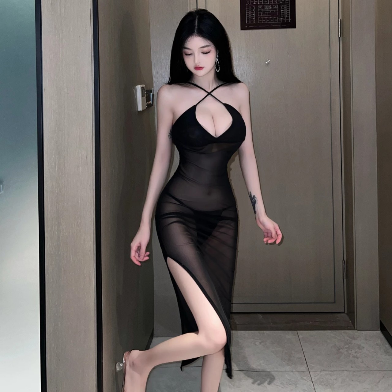 Váy ngủ 2 dây dáng dài xẻ đùi 1182