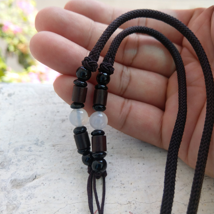 Dây dù đeo cổ đeo mặt dây phật - t027